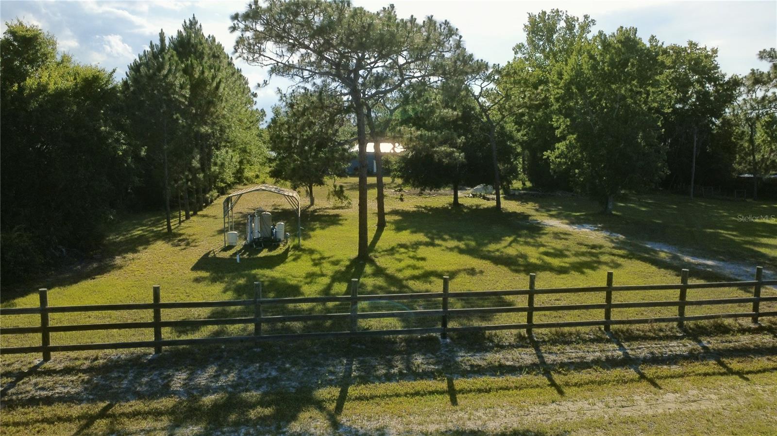 HOLOPAW COUNTRY ESTATES SEC 1 - Land