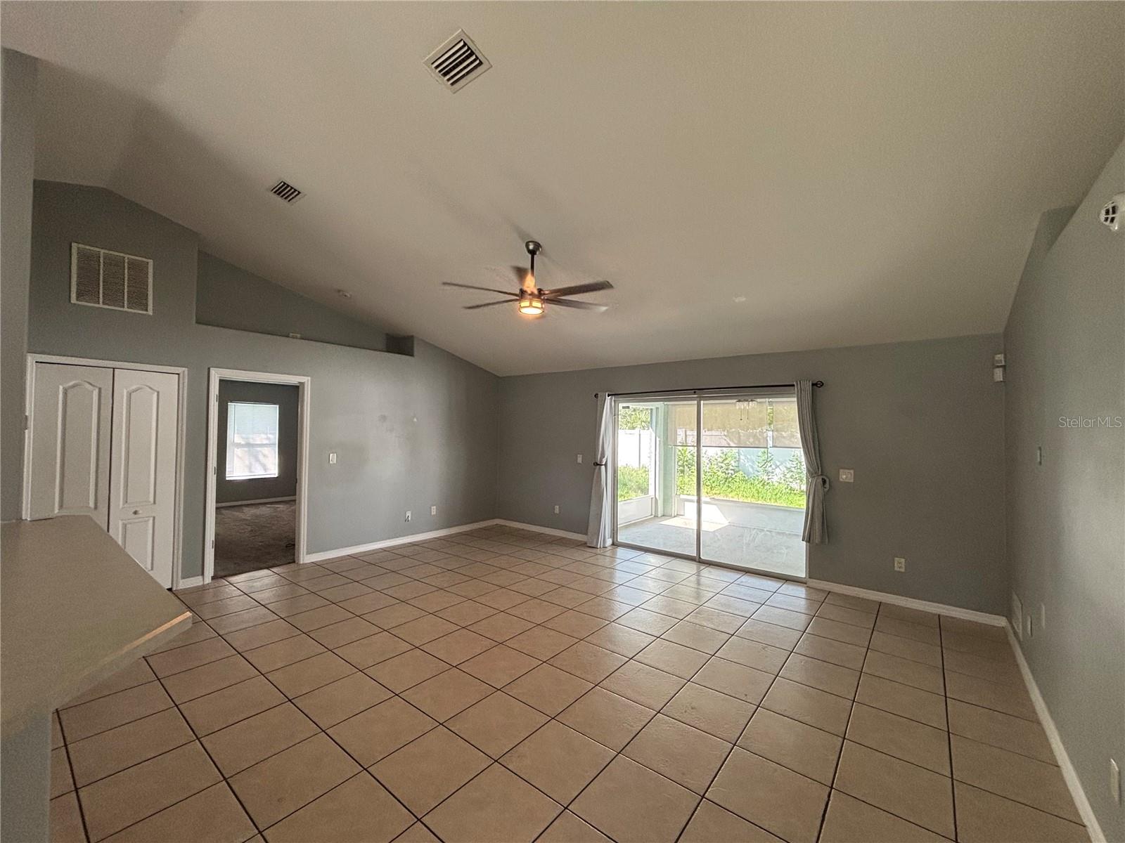 PINE LAKES - Residential