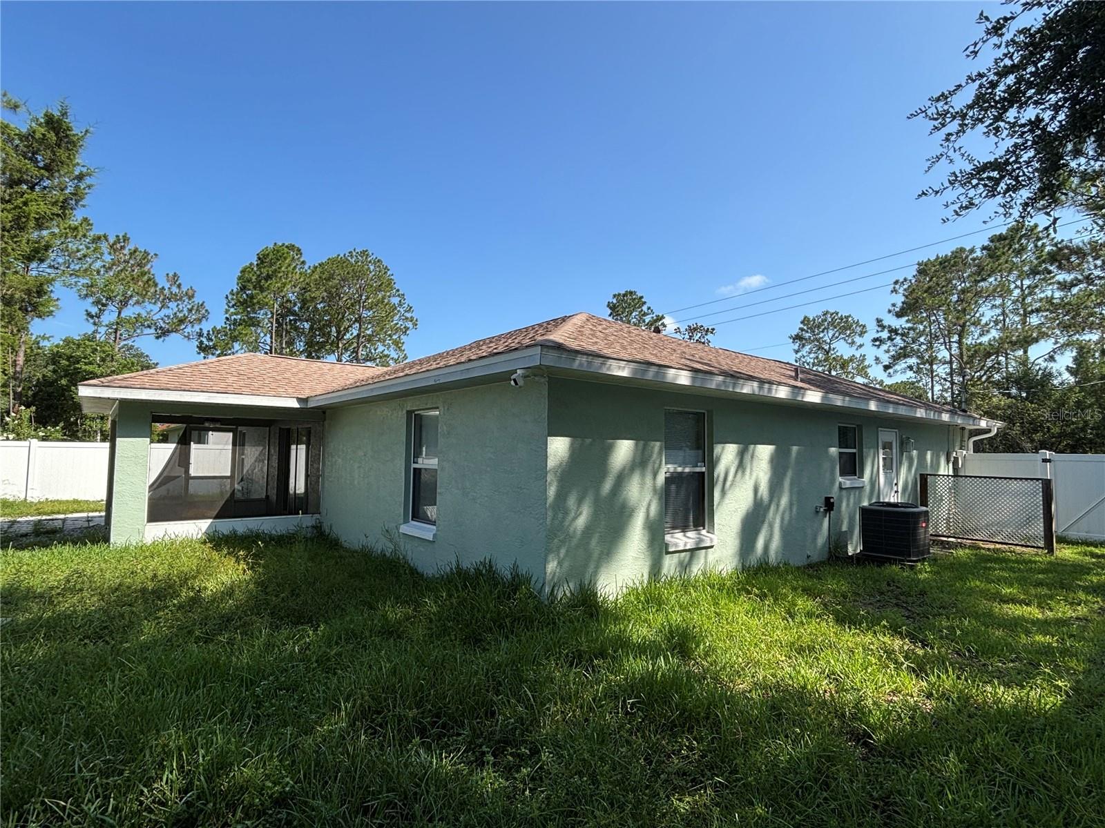 PINE LAKES - Residential