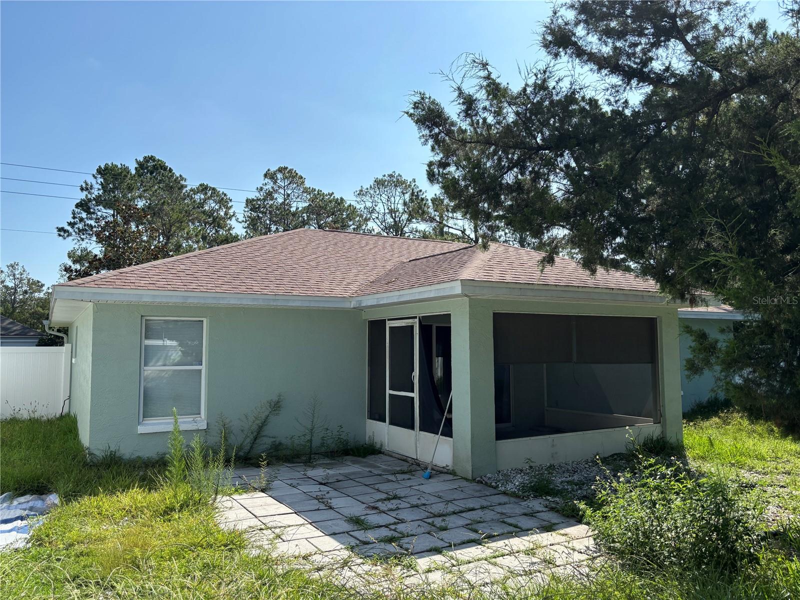 PINE LAKES - Residential
