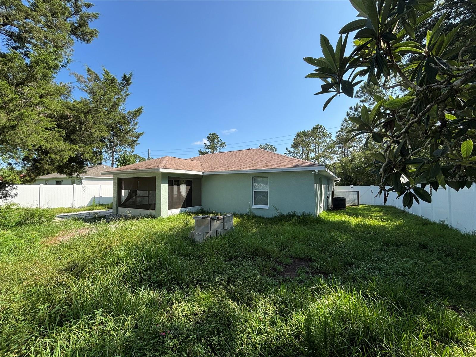 PINE LAKES - Residential