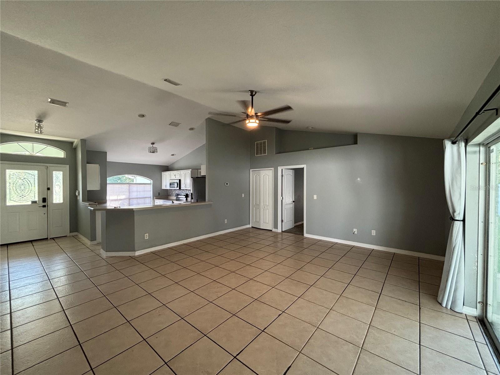 PINE LAKES - Residential