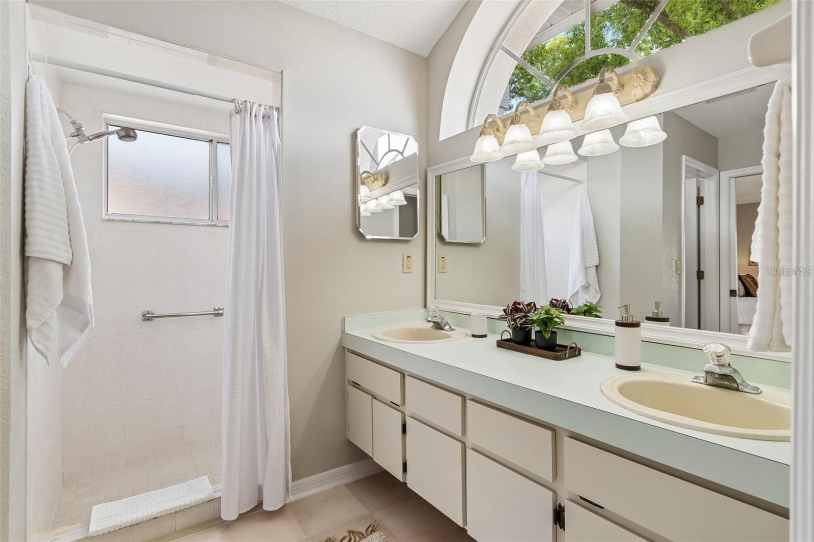 SPRING HILL - Residential Lease