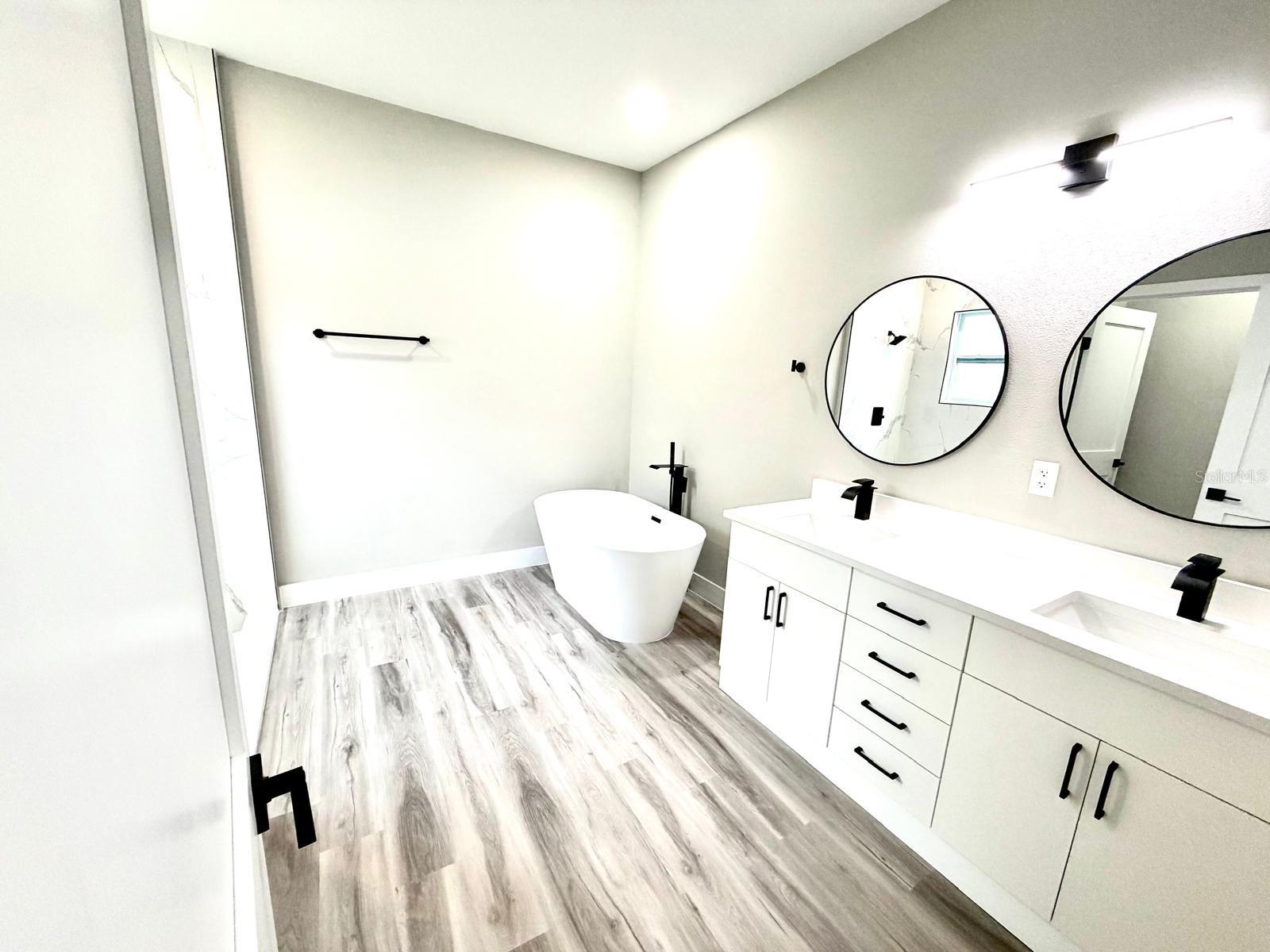 CITRUS SPGS UNIT 27 - Residential
