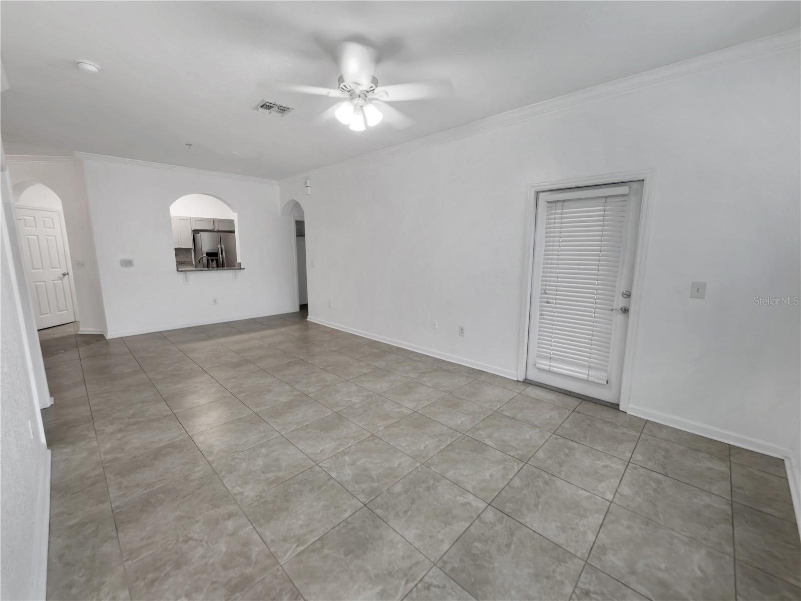 HORIZONS/VISTA LAKES CONDO PH 6 - Residential