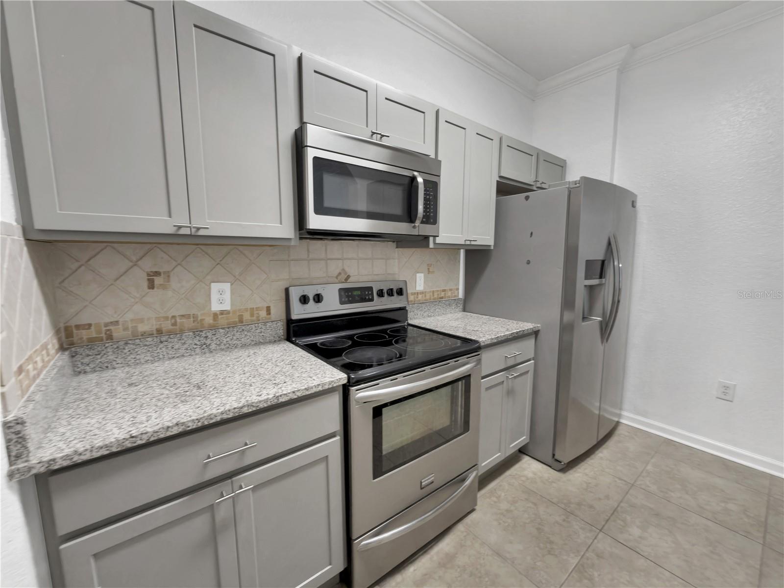HORIZONS/VISTA LAKES CONDO PH 6 - Residential