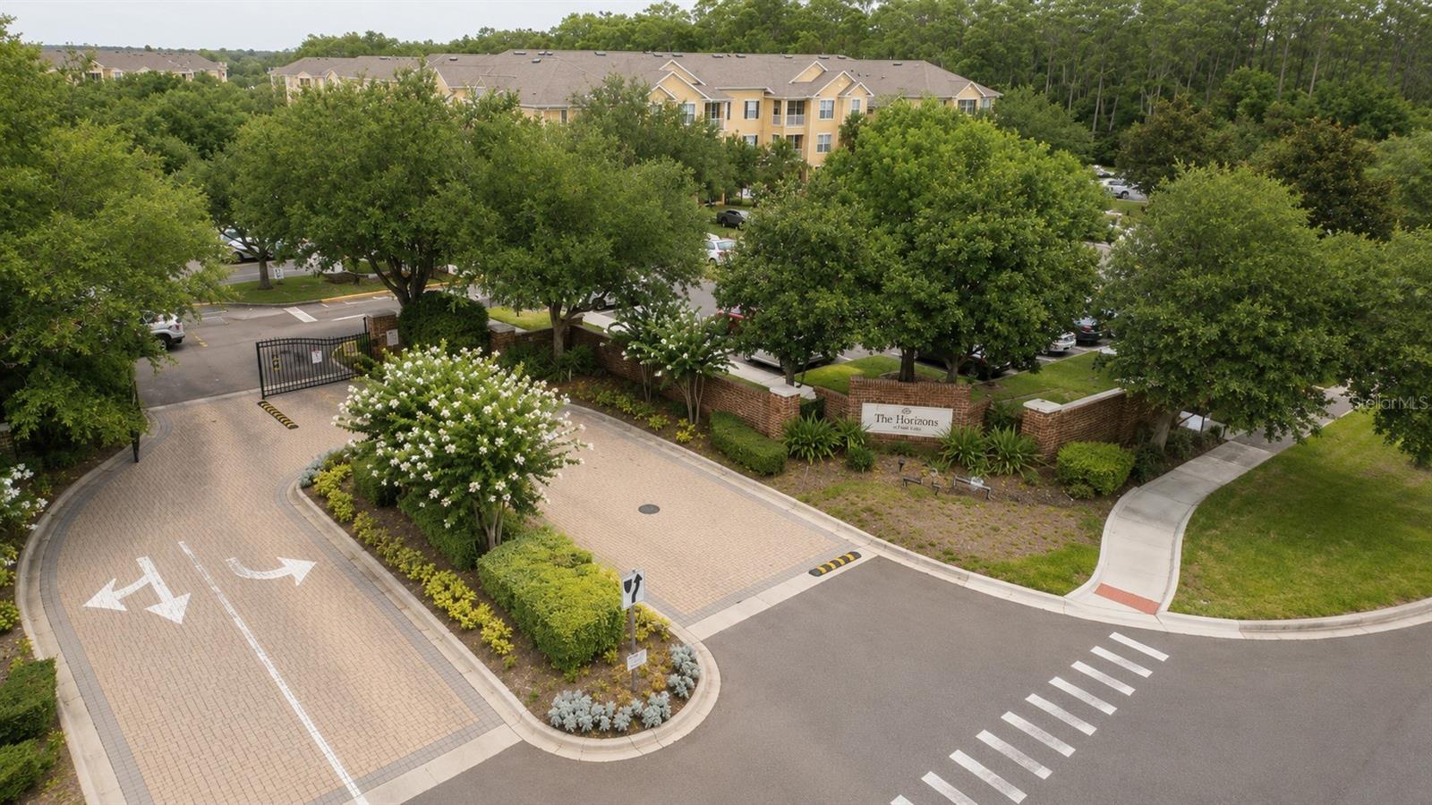 HORIZONS/VISTA LAKES CONDO PH 6 - Residential