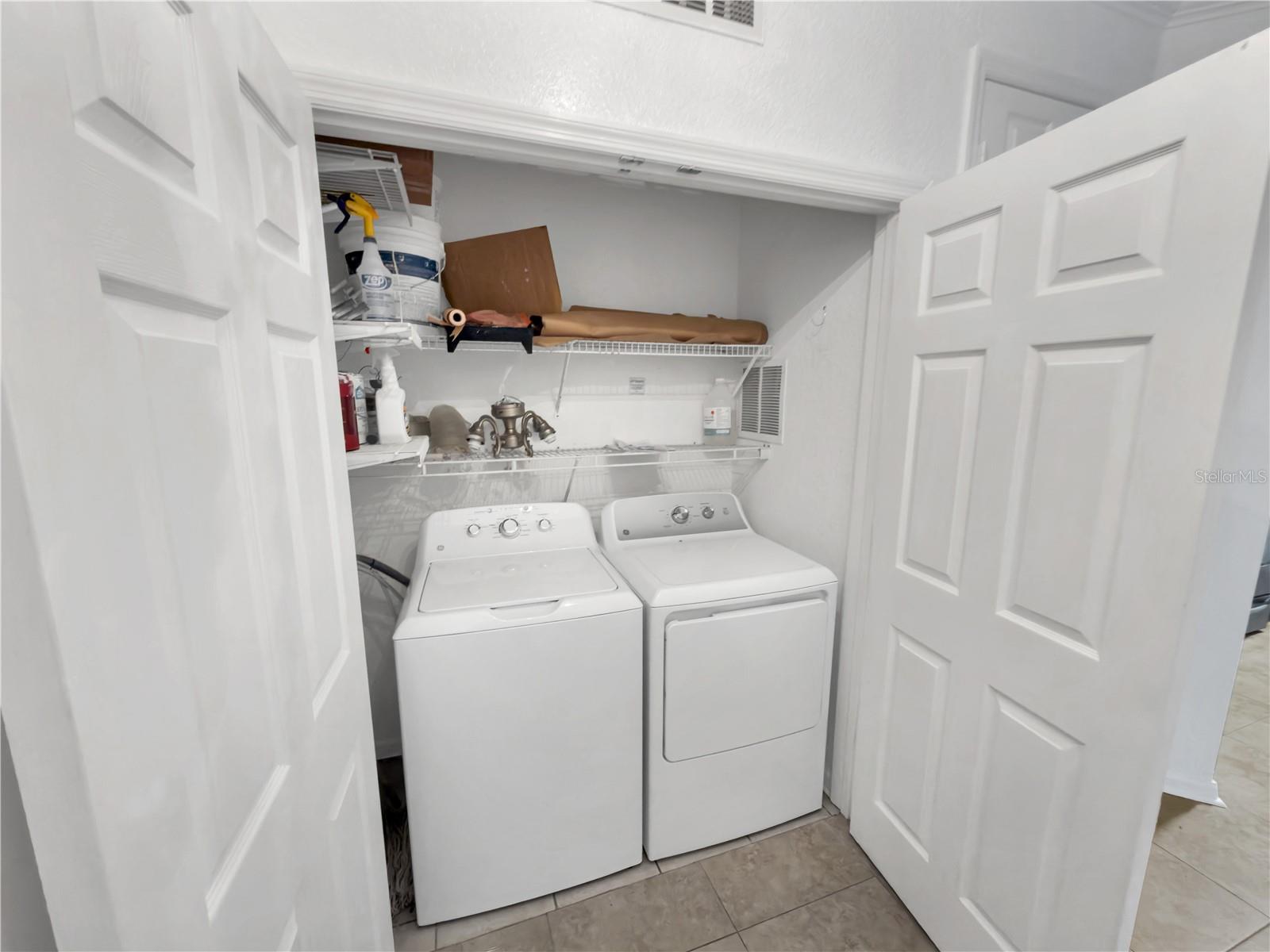 HORIZONS/VISTA LAKES CONDO PH 6 - Residential
