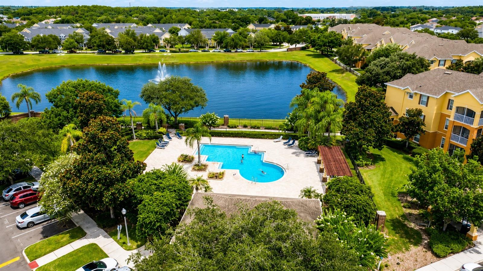 HORIZONS/VISTA LAKES CONDO PH 6 - Residential