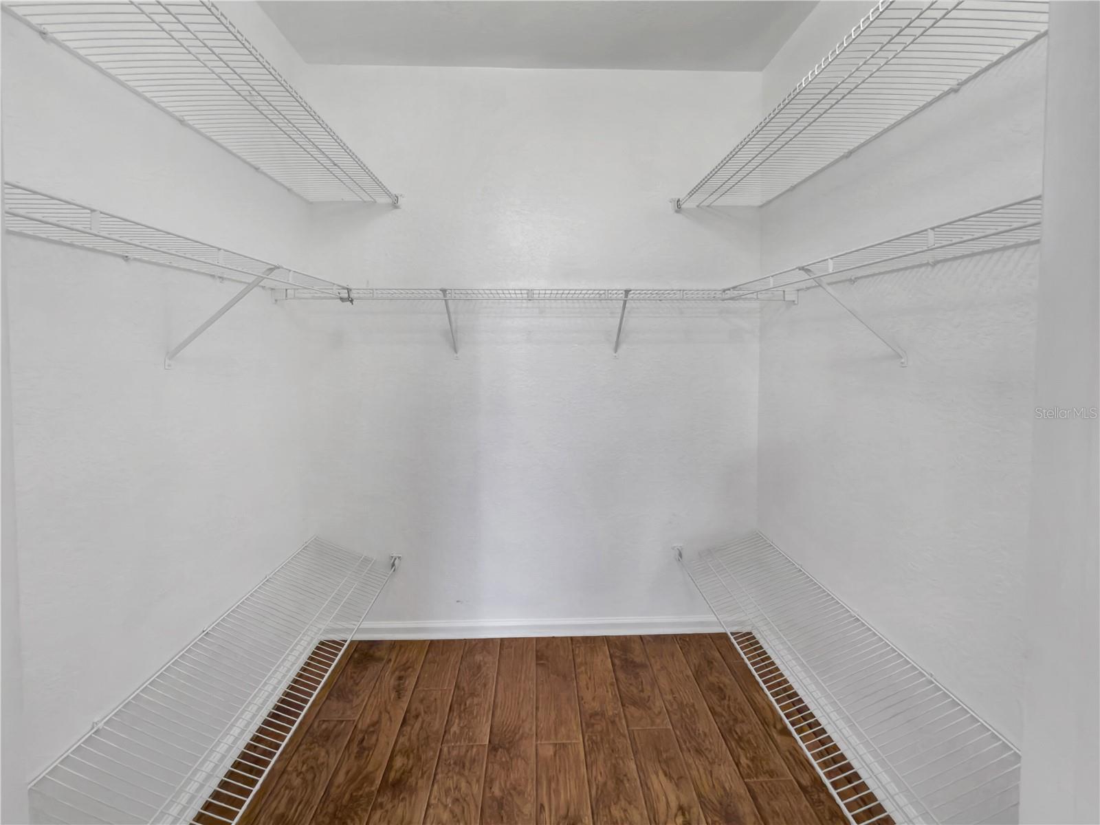 HORIZONS/VISTA LAKES CONDO PH 6 - Residential