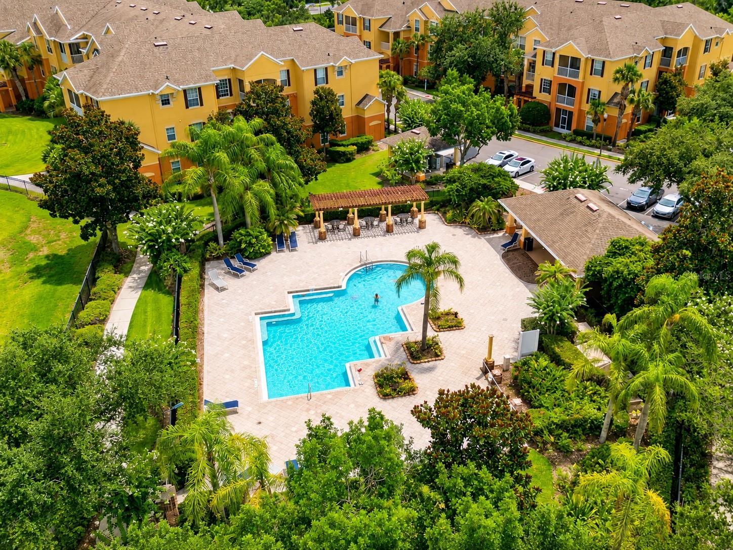 HORIZONS/VISTA LAKES CONDO PH 6 - Residential
