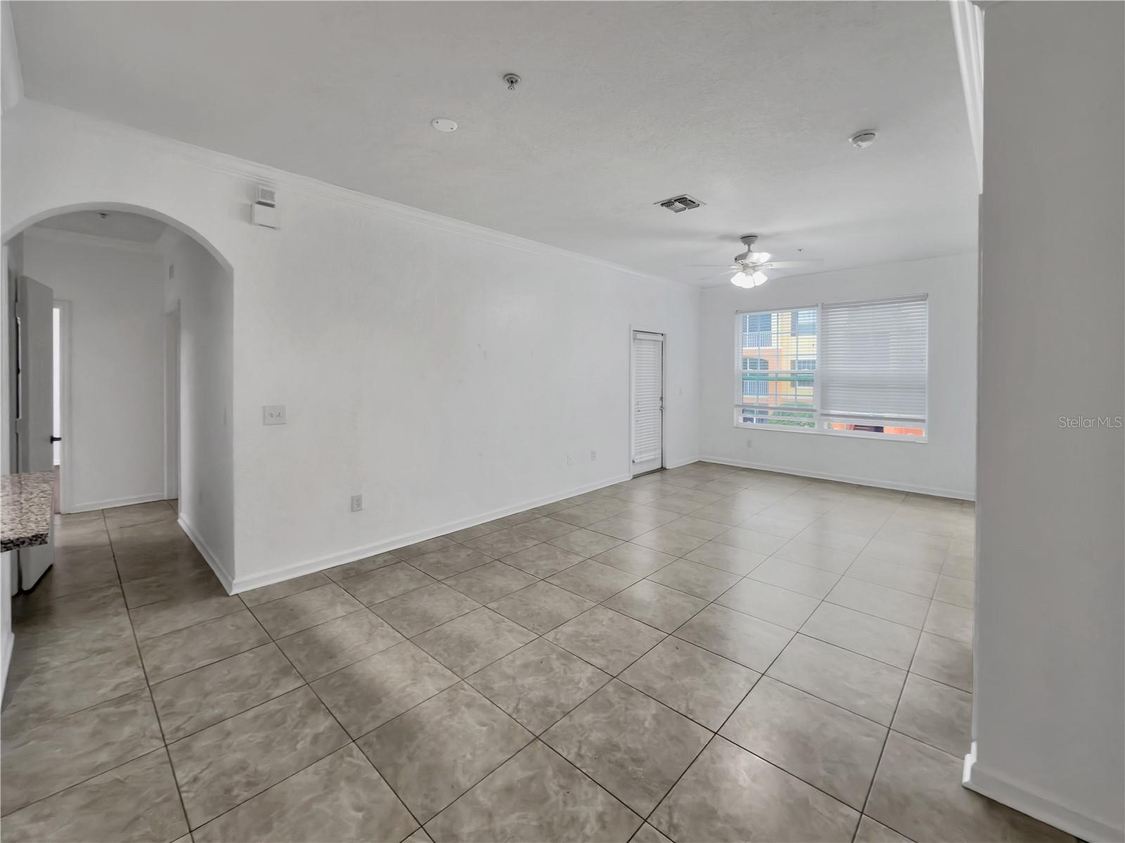 HORIZONS/VISTA LAKES CONDO PH 6 - Residential