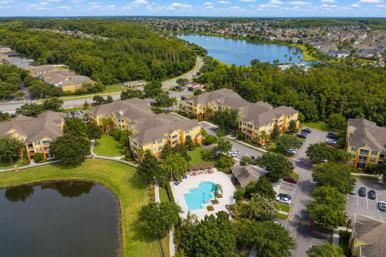 HORIZONS/VISTA LAKES CONDO PH 6 - Residential