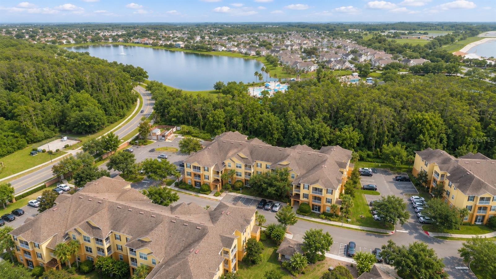 HORIZONS/VISTA LAKES CONDO PH 6 - Residential