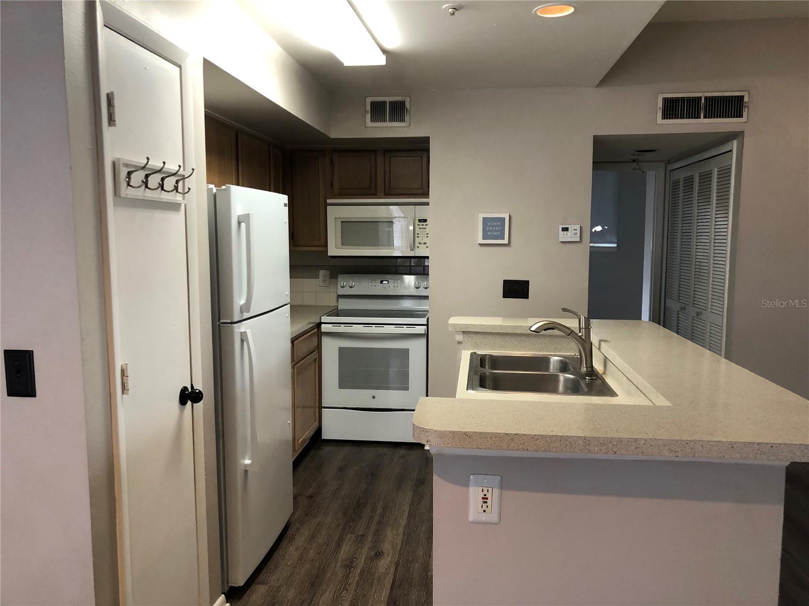 WINDSOR AT SABAL WALK A CONDO - Residential