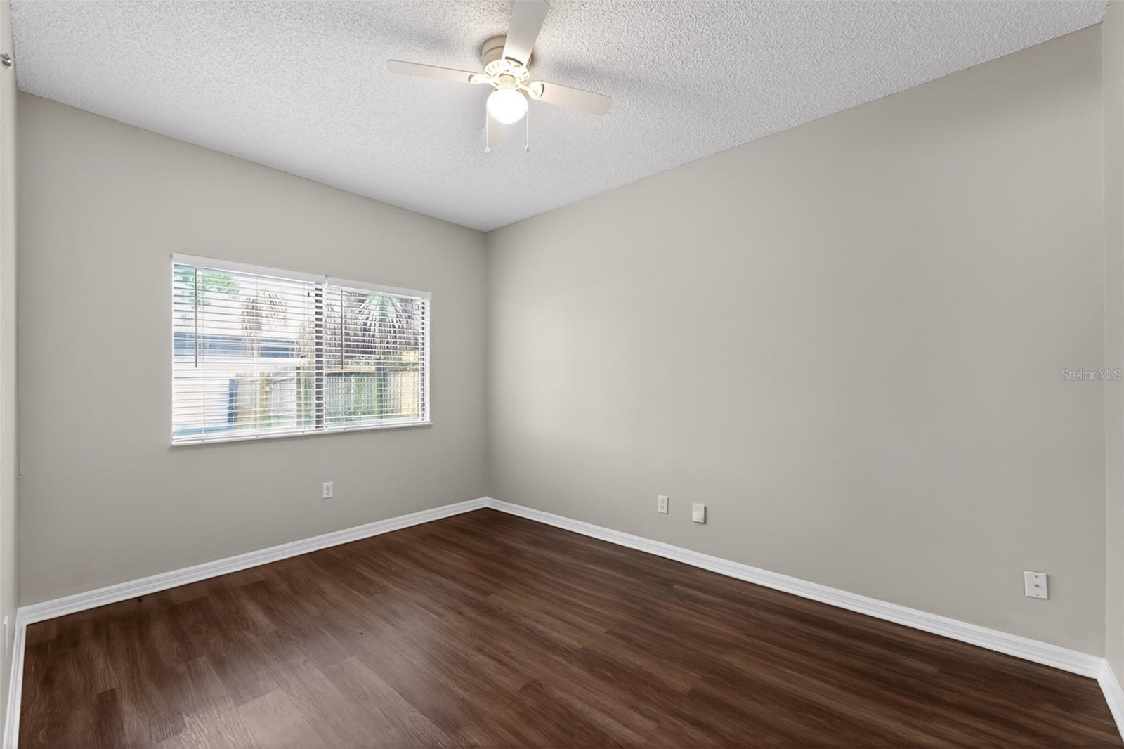 LANTANA LAKES - Residential