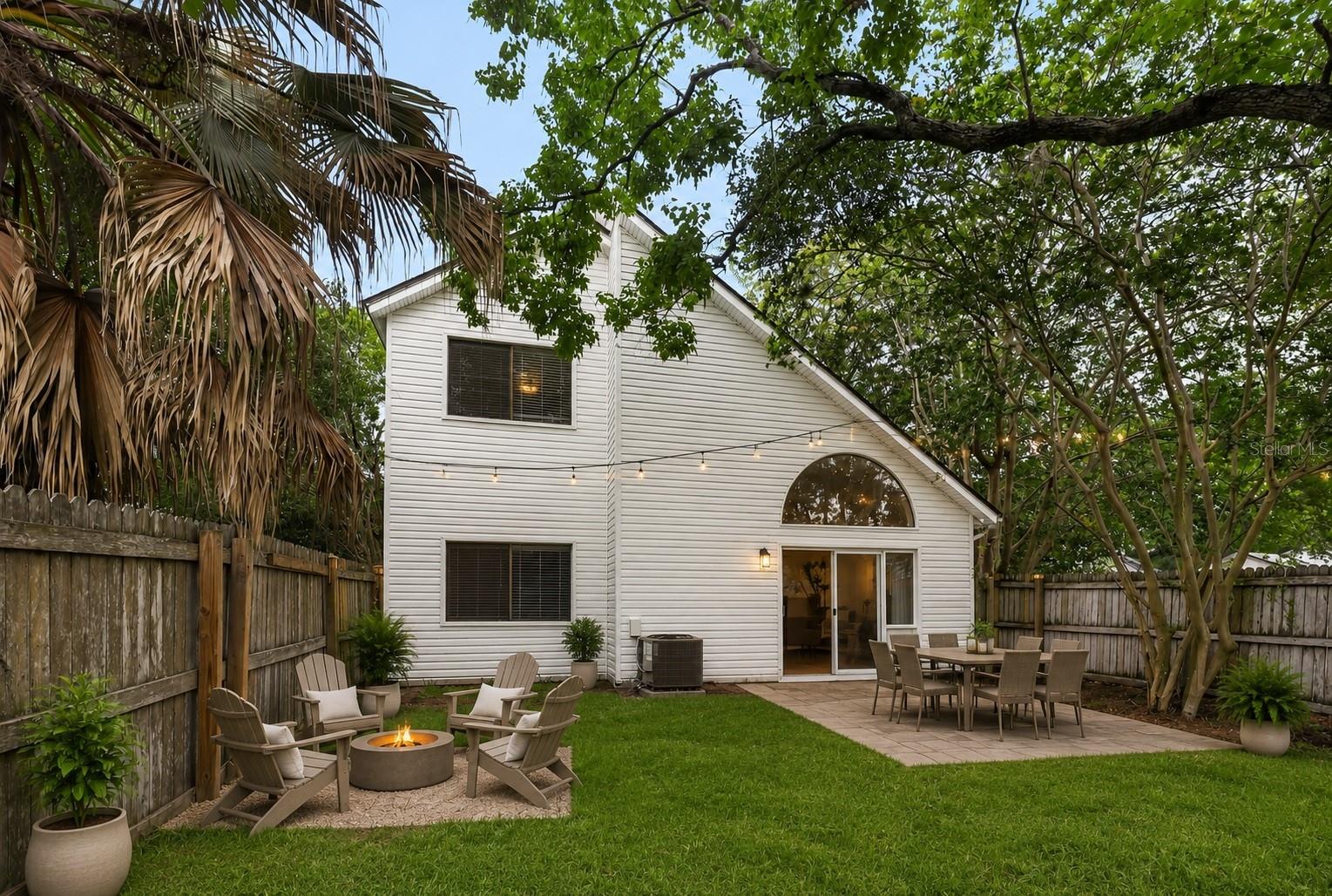 LANTANA LAKES - Residential
