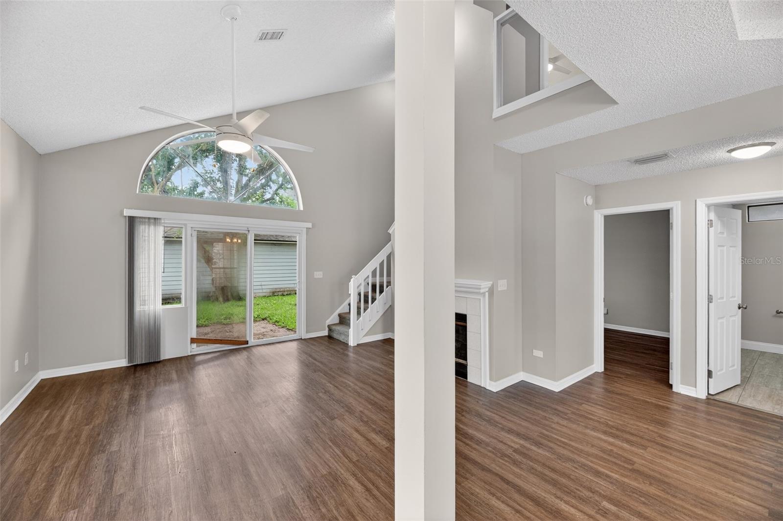 LANTANA LAKES - Residential
