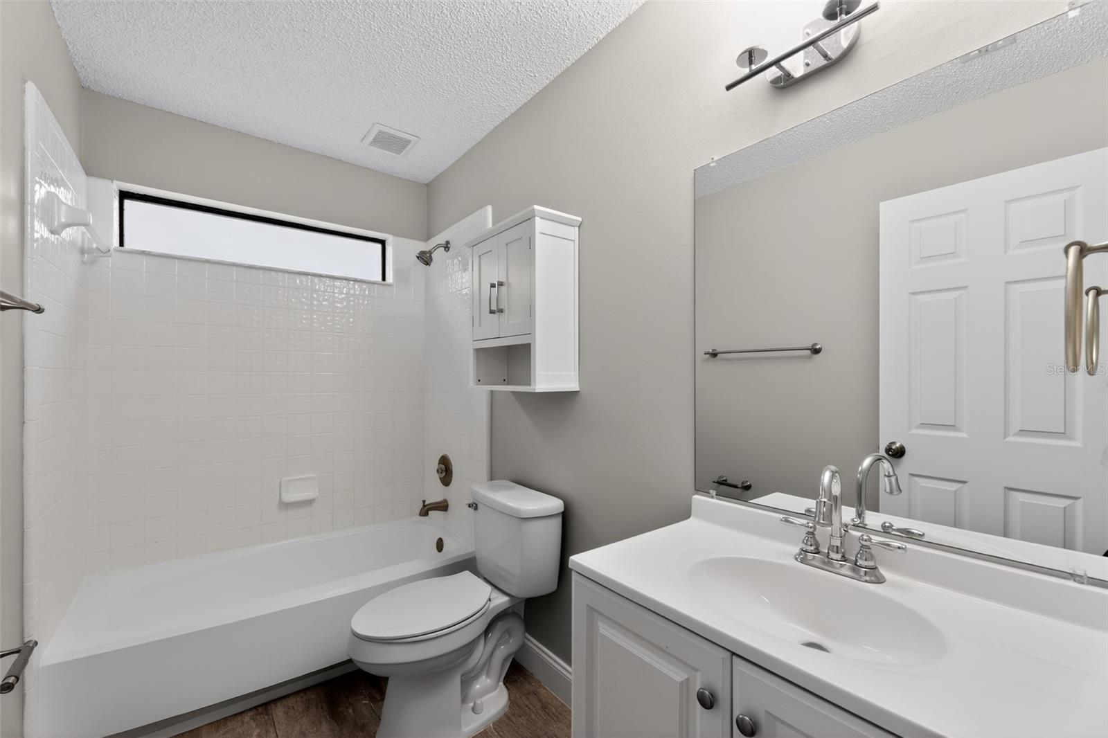 LANTANA LAKES - Residential