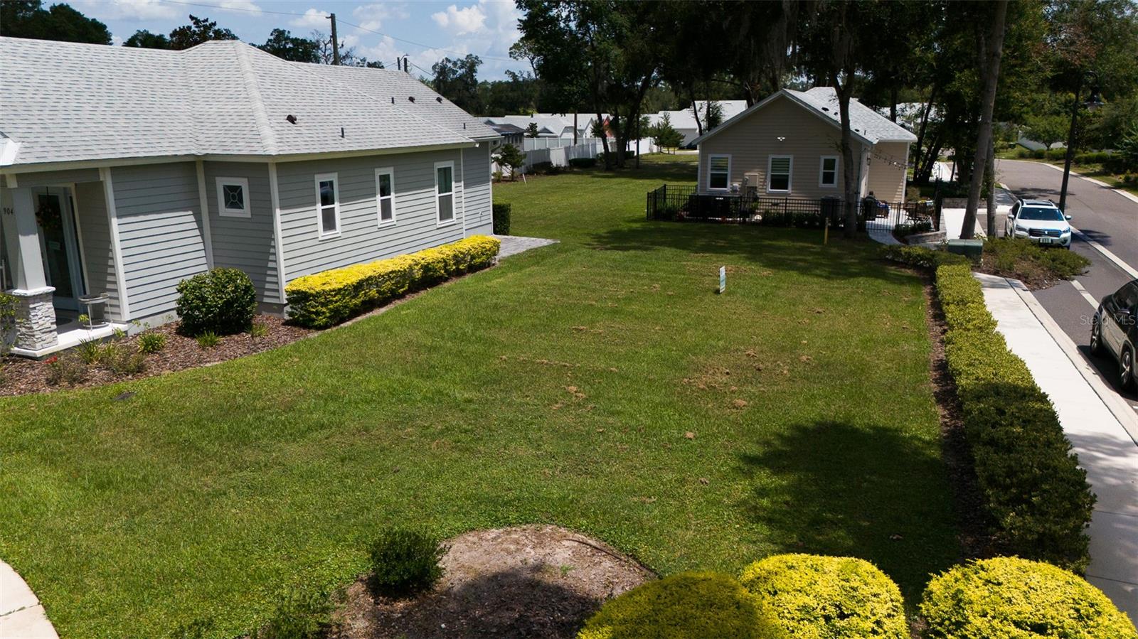AZALEA WALK/PLYMOUTH - Residential