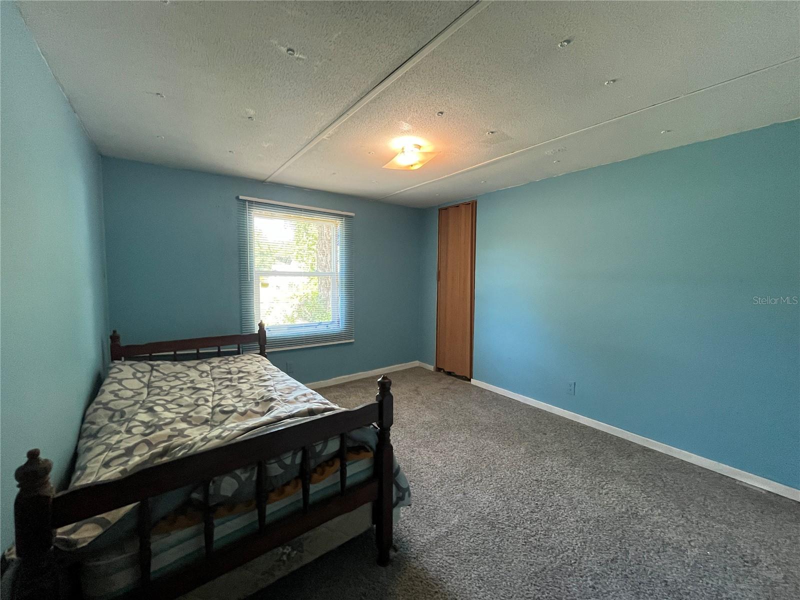 LAKE GEORGE MANOR - Residential