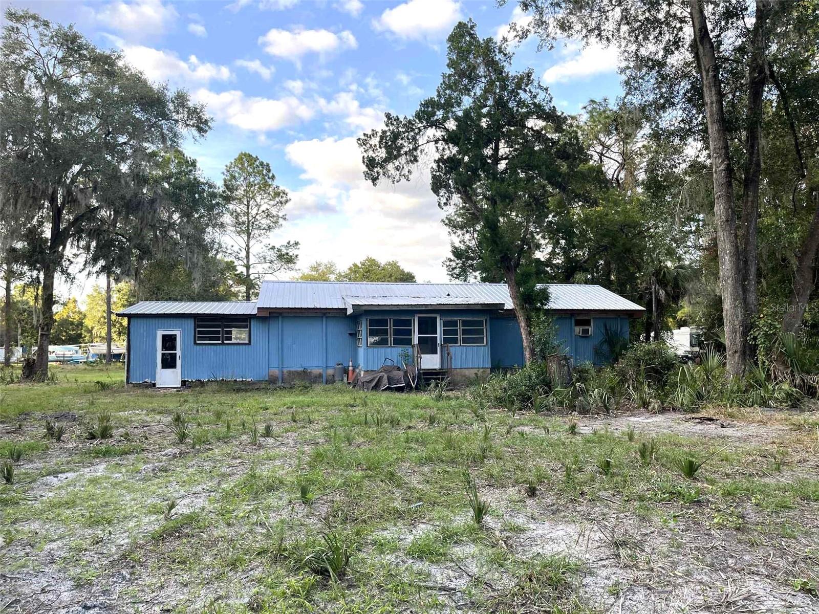 LAKE GEORGE MANOR - Residential