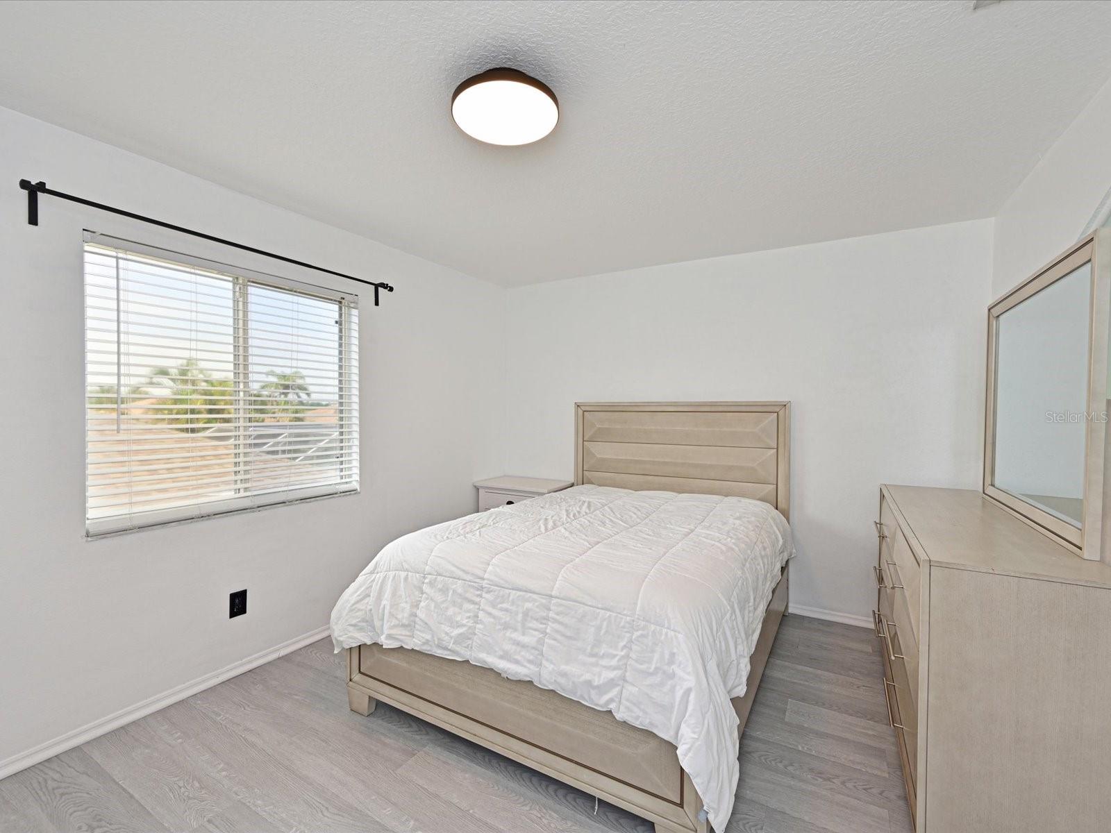 GLENN LAKES PH 3 - Residential