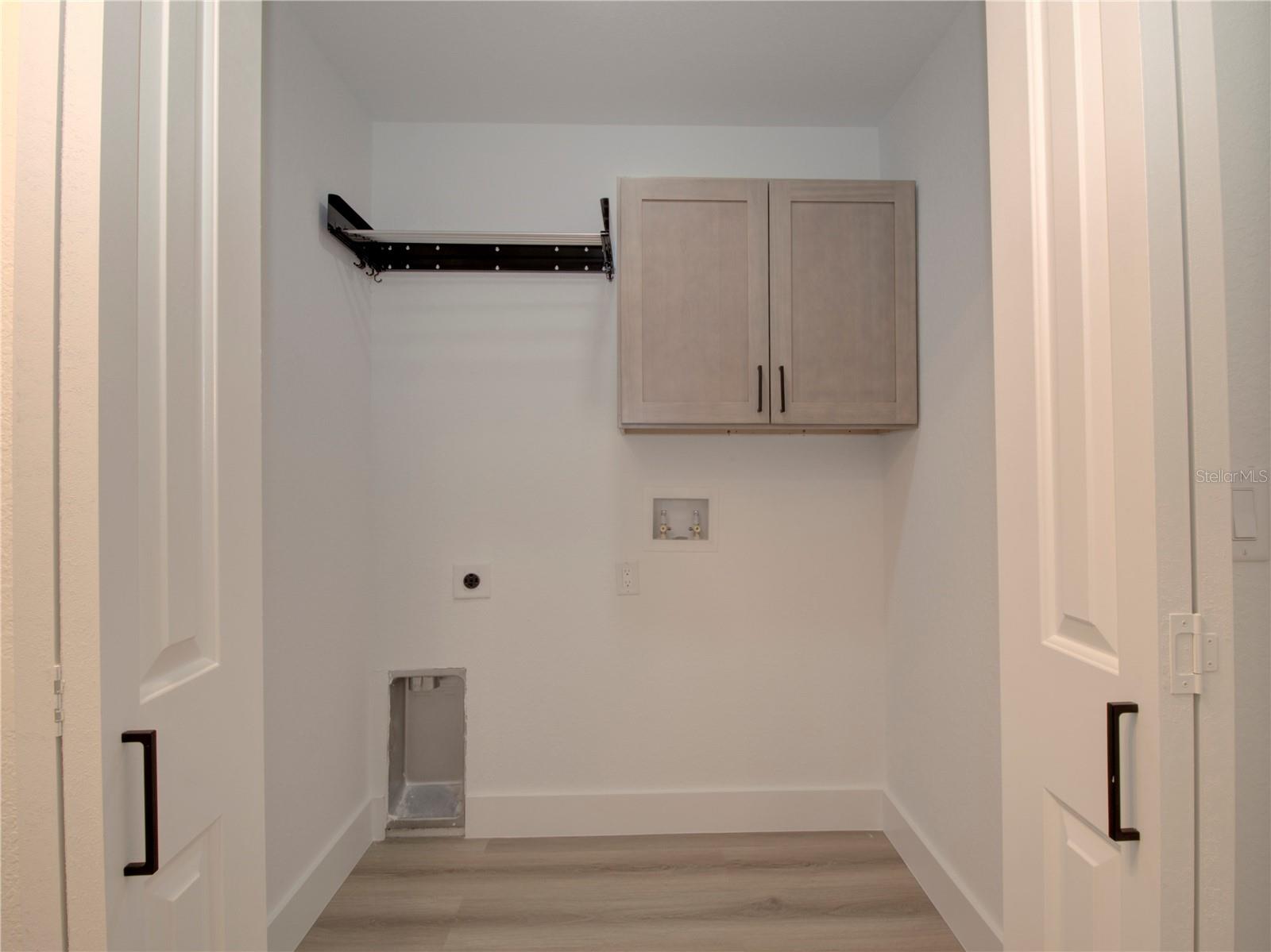 SILVER SPRING SHORES - Residential