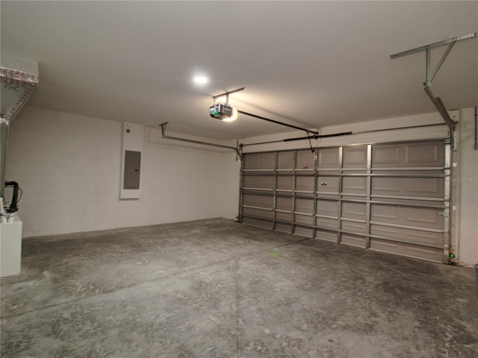 SILVER SPRING SHORES - Residential