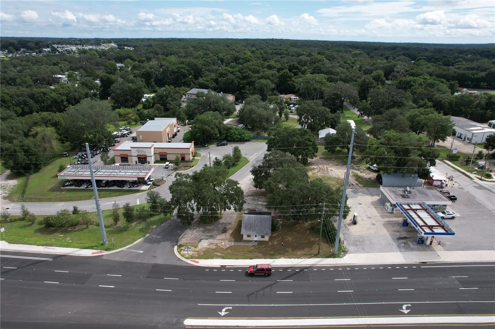 LADY LAKE - Commercial Sale