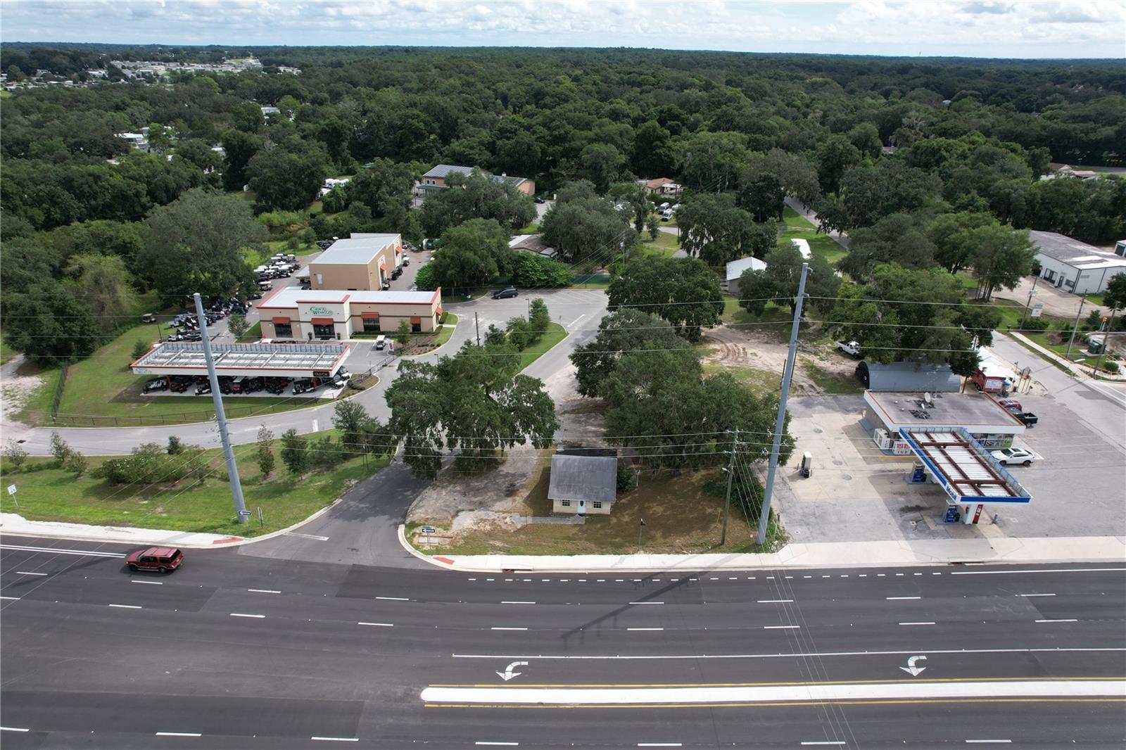 LADY LAKE - Commercial Sale