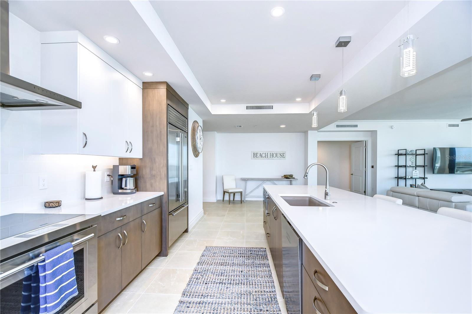 SUNSET POINTE AT COLLANY KEY IV A CONDO - Residential
