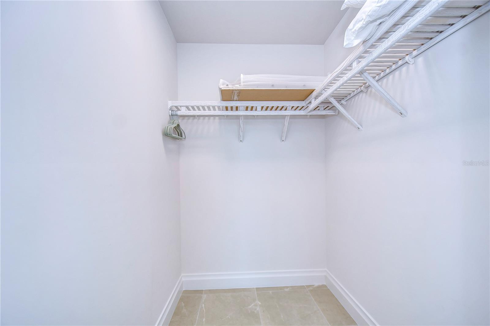 SUNSET POINTE AT COLLANY KEY IV A CONDO - Residential