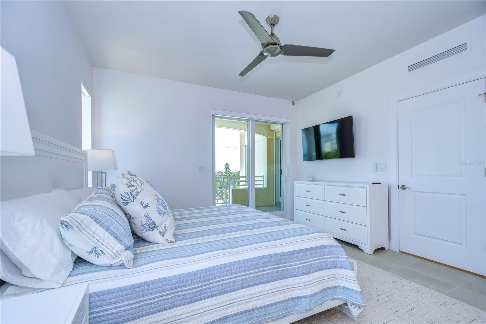 SUNSET POINTE AT COLLANY KEY IV A CONDO - Residential