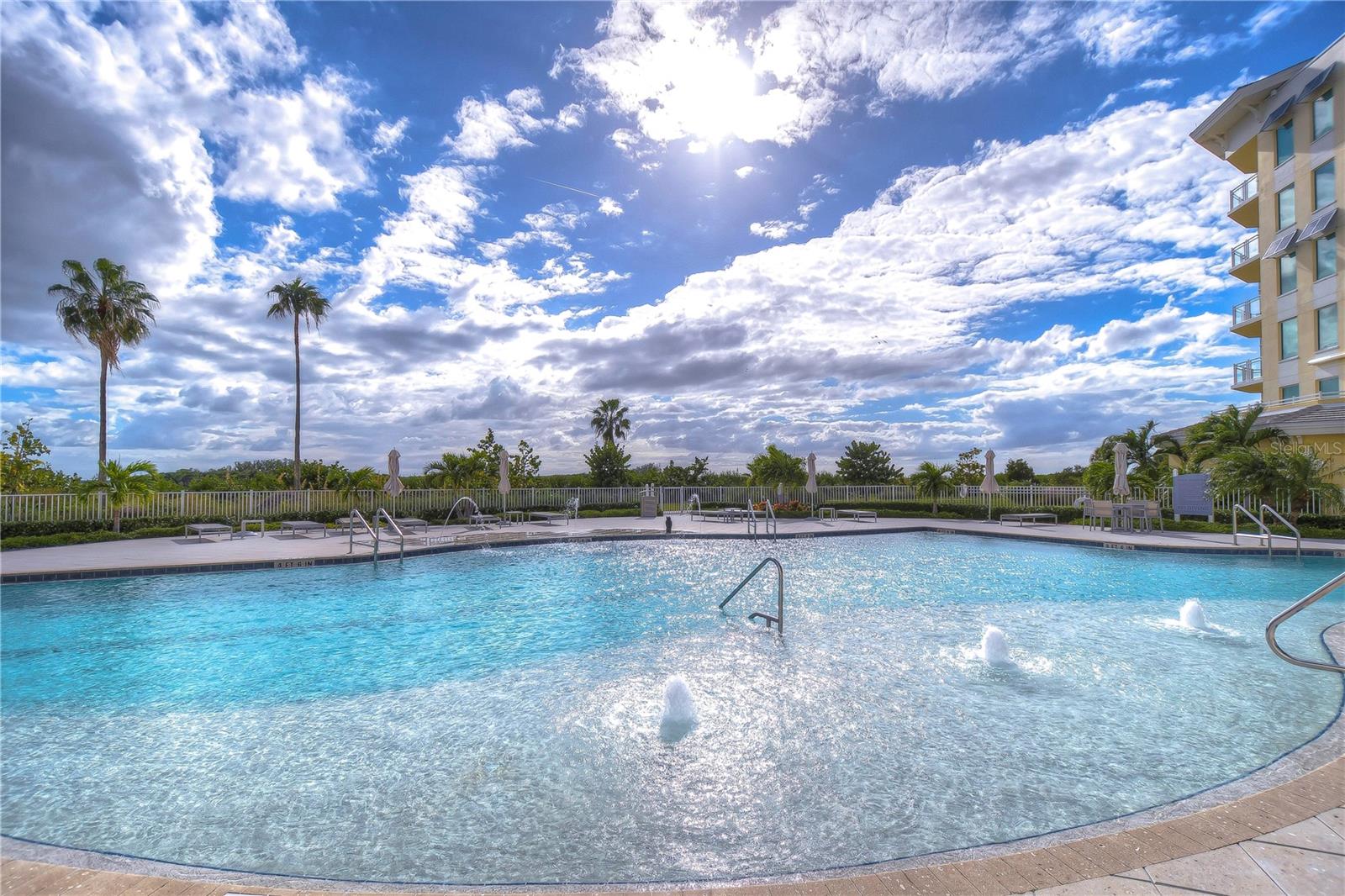 SUNSET POINTE AT COLLANY KEY IV A CONDO - Residential