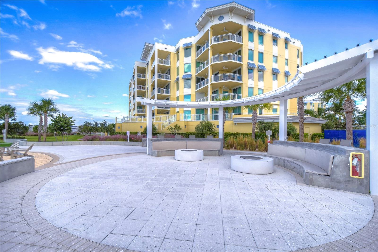 SUNSET POINTE AT COLLANY KEY IV A CONDO - Residential