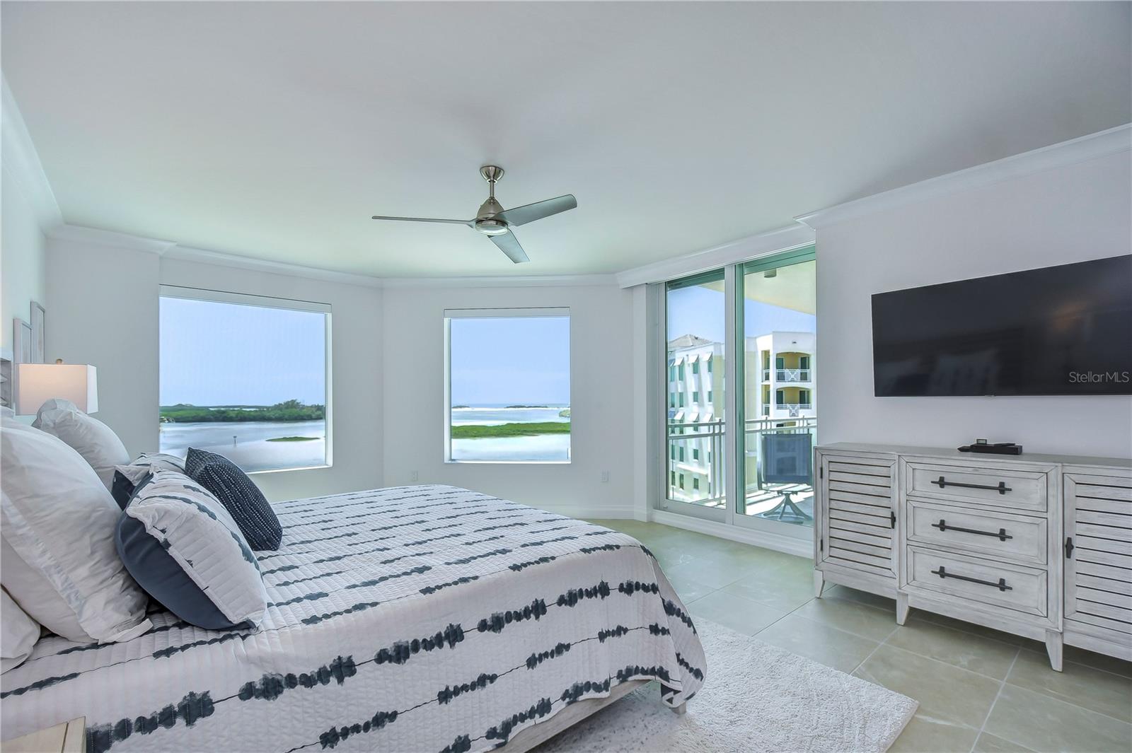 SUNSET POINTE AT COLLANY KEY IV A CONDO - Residential