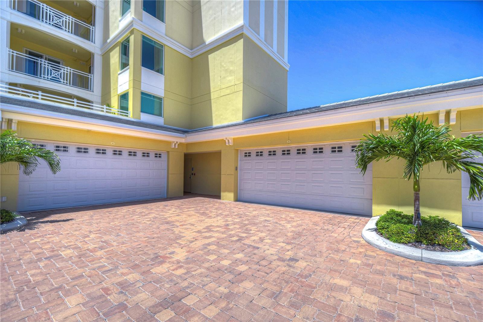 SUNSET POINTE AT COLLANY KEY IV A CONDO - Residential