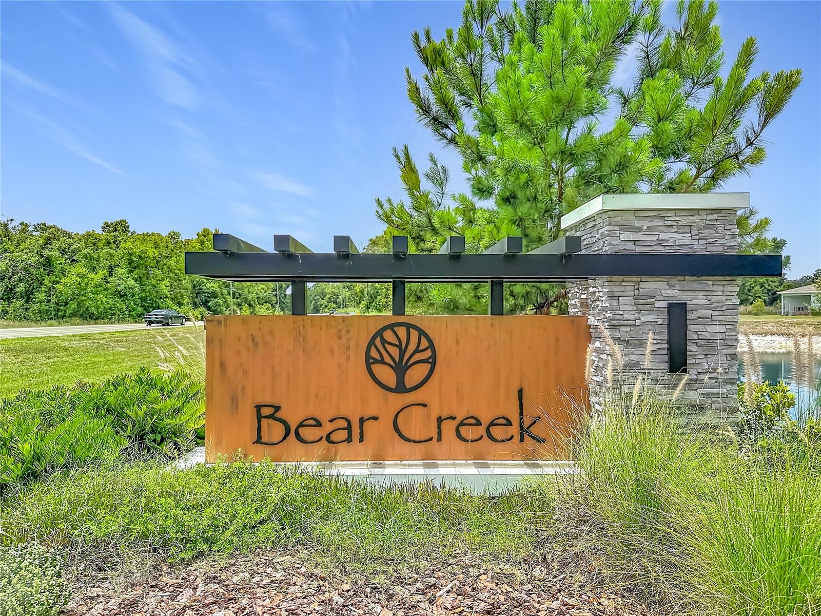 BEAR CRK TWNHMS - Residential