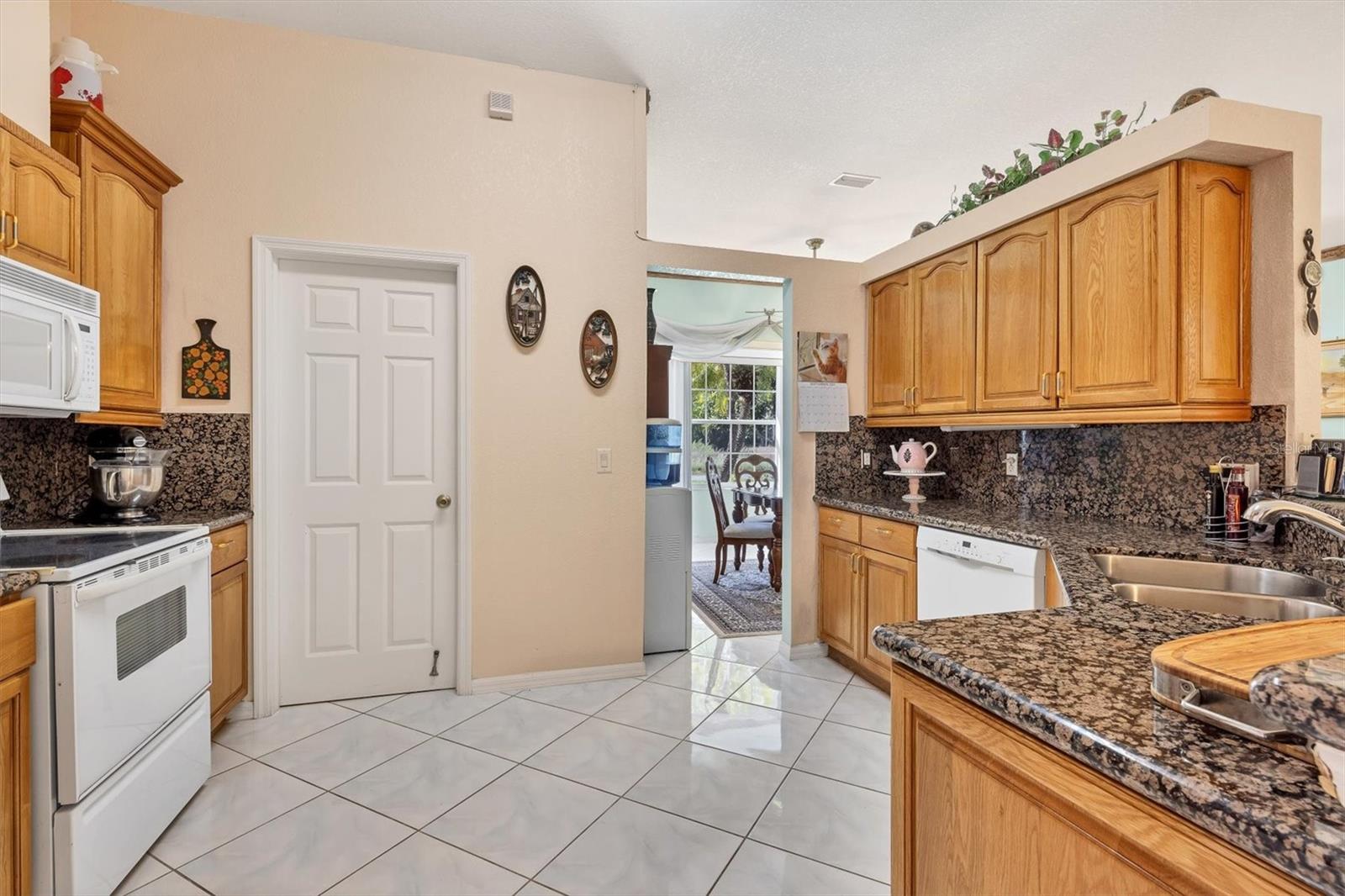 WARM MINERAL SPGS - Residential Lease
