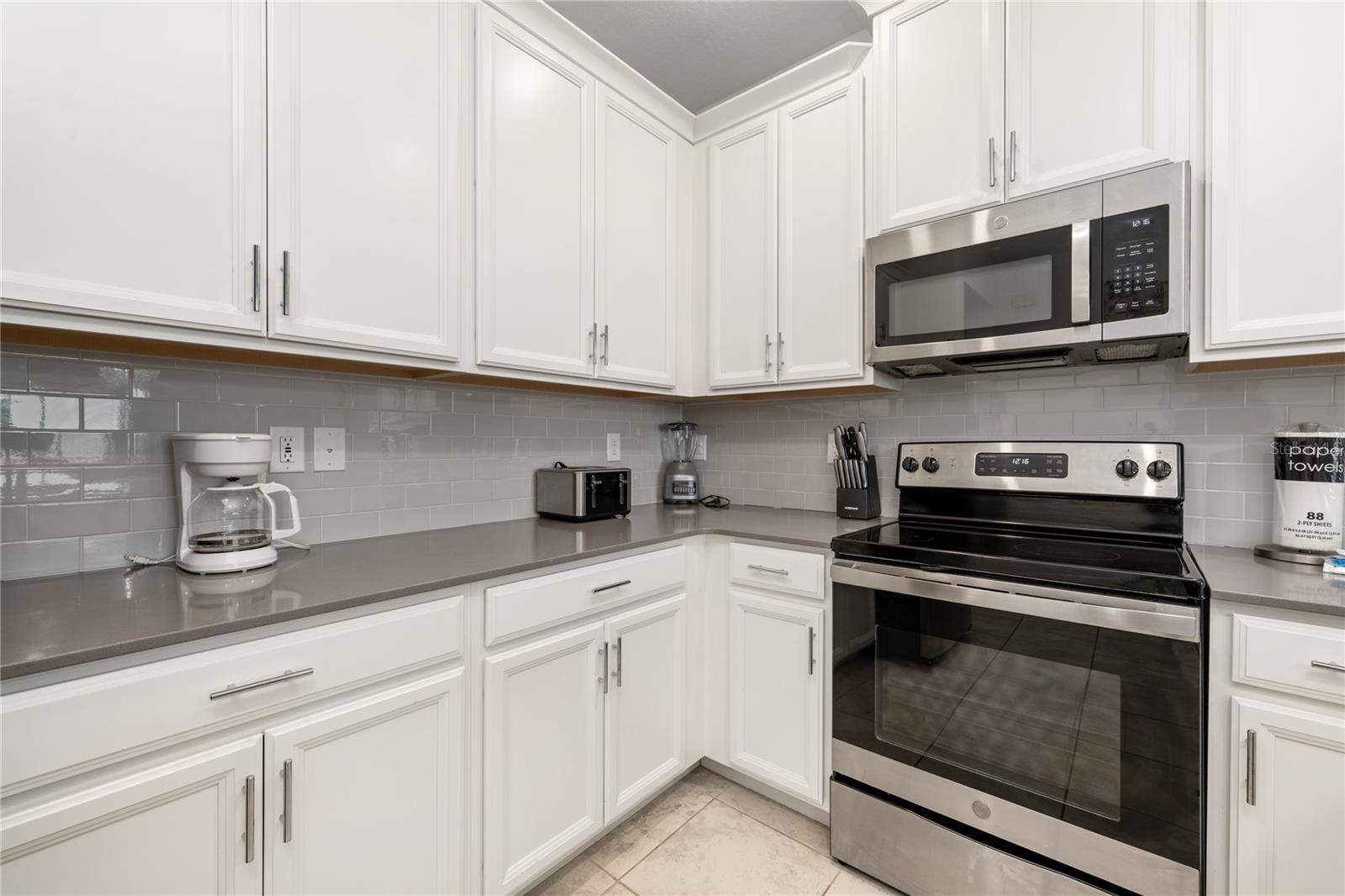 CHAMPIONSGATE CONDO 3 PH 18 & PH 19 - Residential