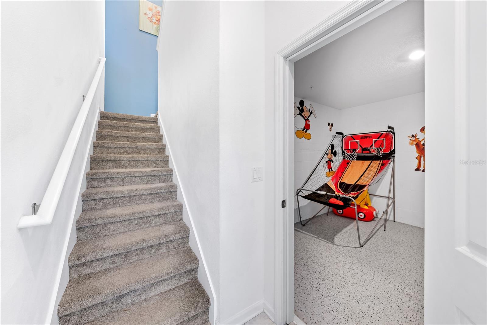 CHAMPIONSGATE CONDO 3 PH 18 & PH 19 - Residential
