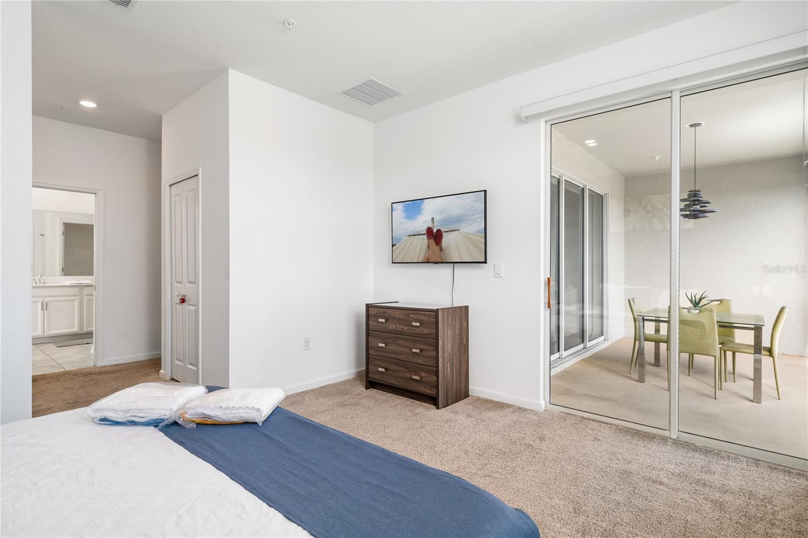 CHAMPIONSGATE CONDO 3 PH 18 & PH 19 - Residential