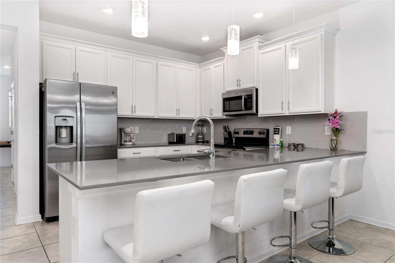 CHAMPIONSGATE CONDO 3 PH 18 & PH 19 - Residential