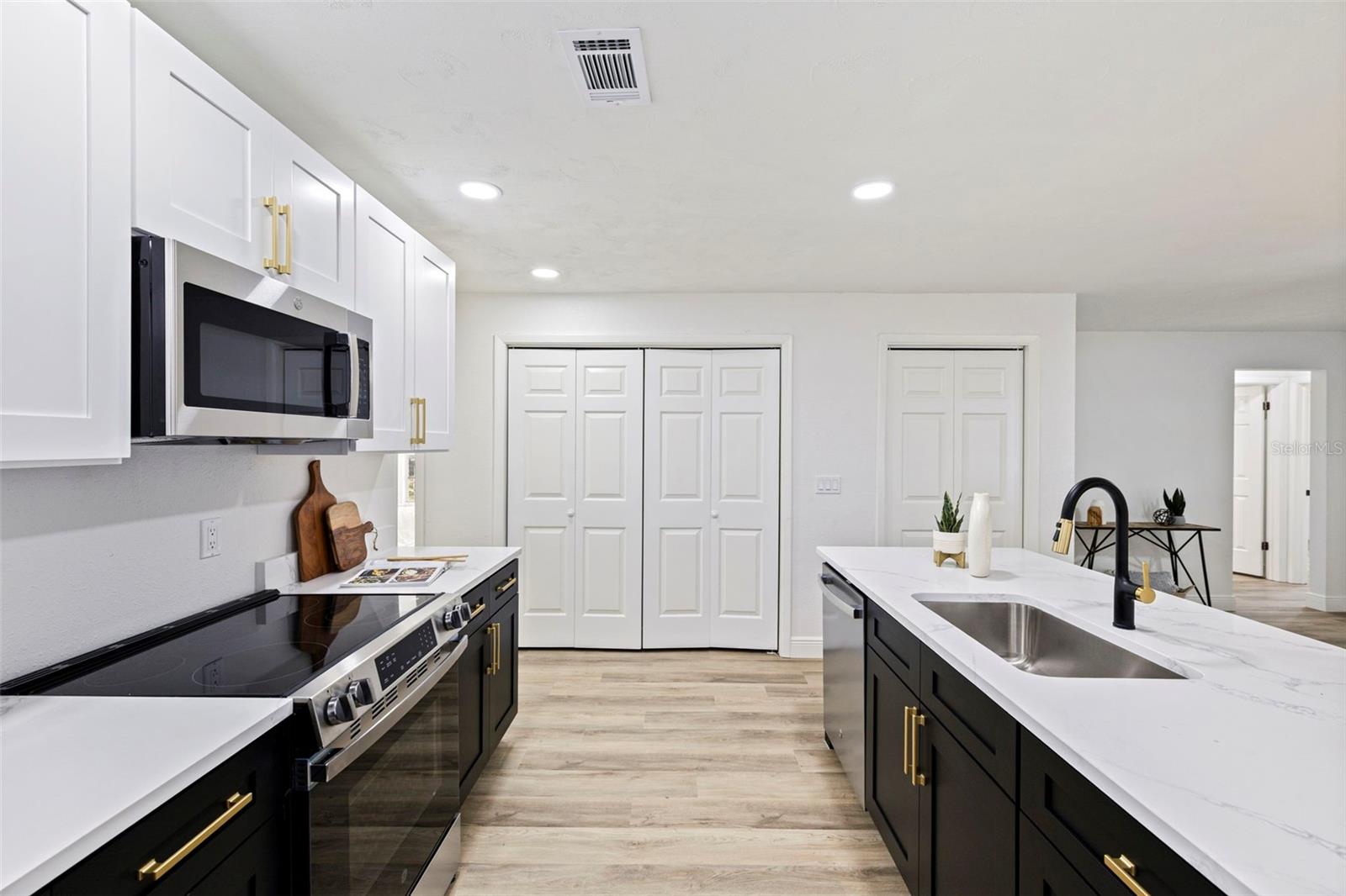 NORTH GROVE ADD - Residential