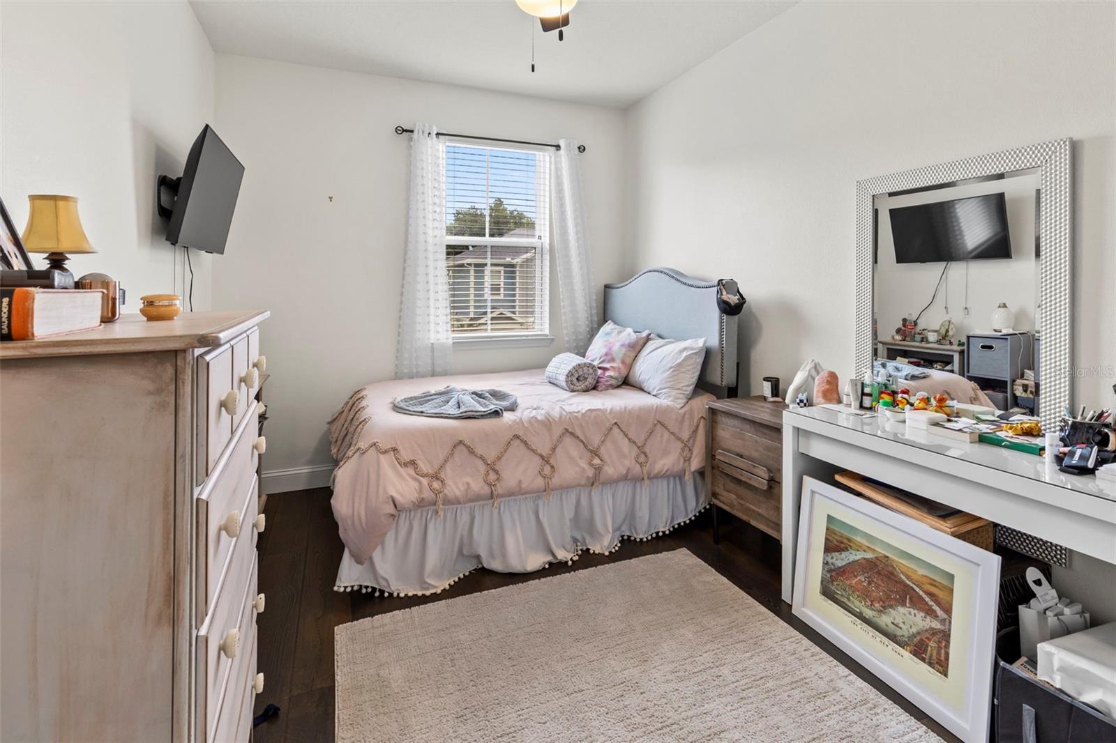 KEMERTON PLACE - Residential Lease