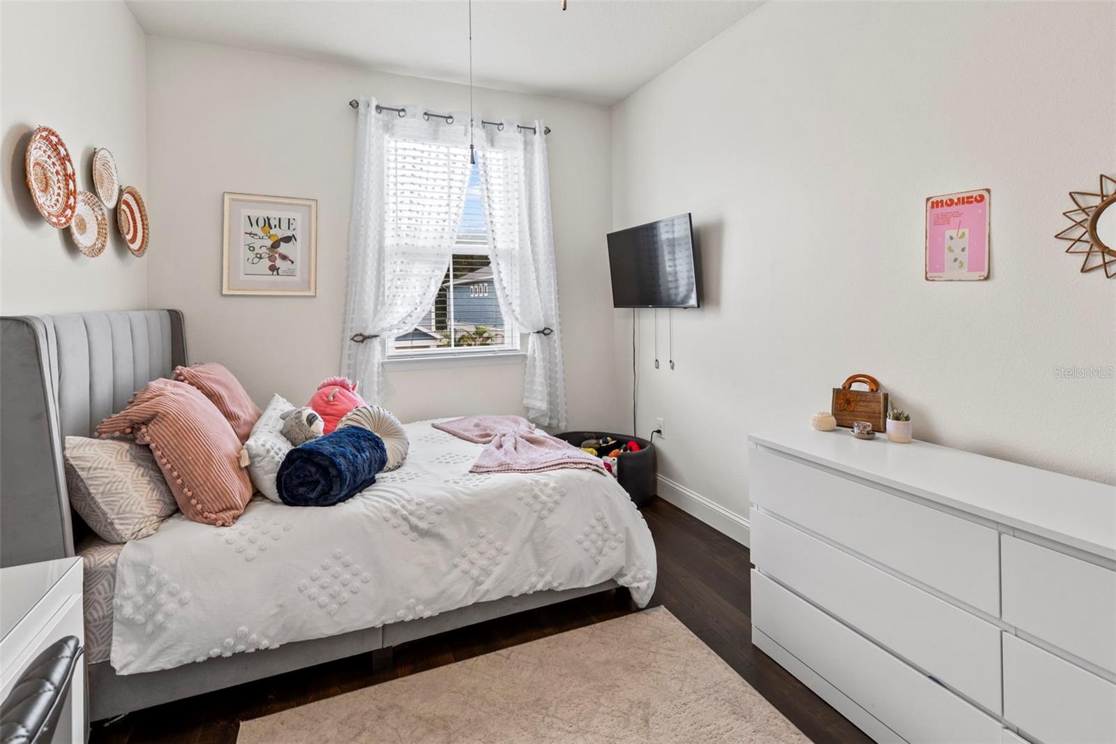 KEMERTON PLACE - Residential Lease