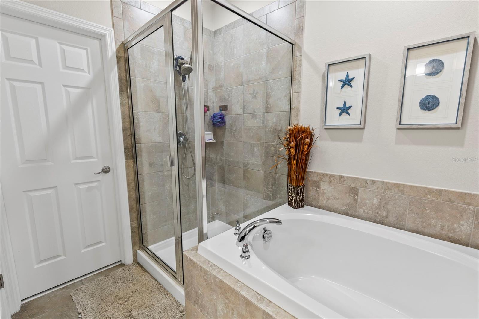 KEMERTON PLACE - Residential Lease