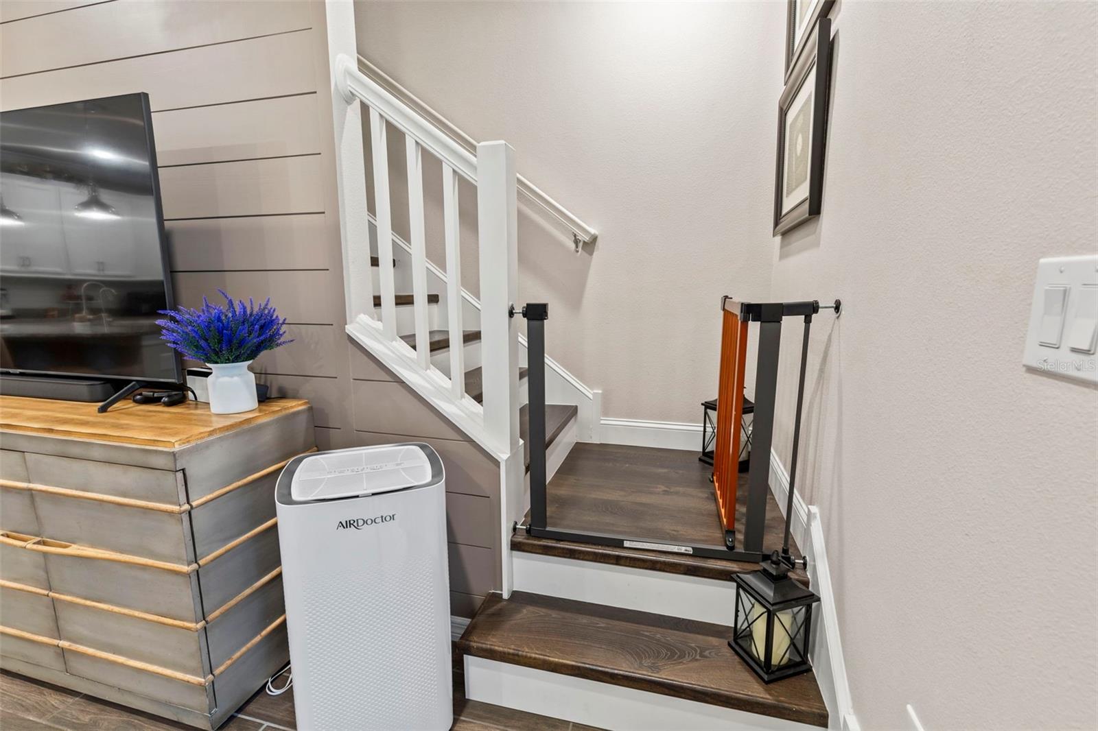 KEMERTON PLACE - Residential Lease