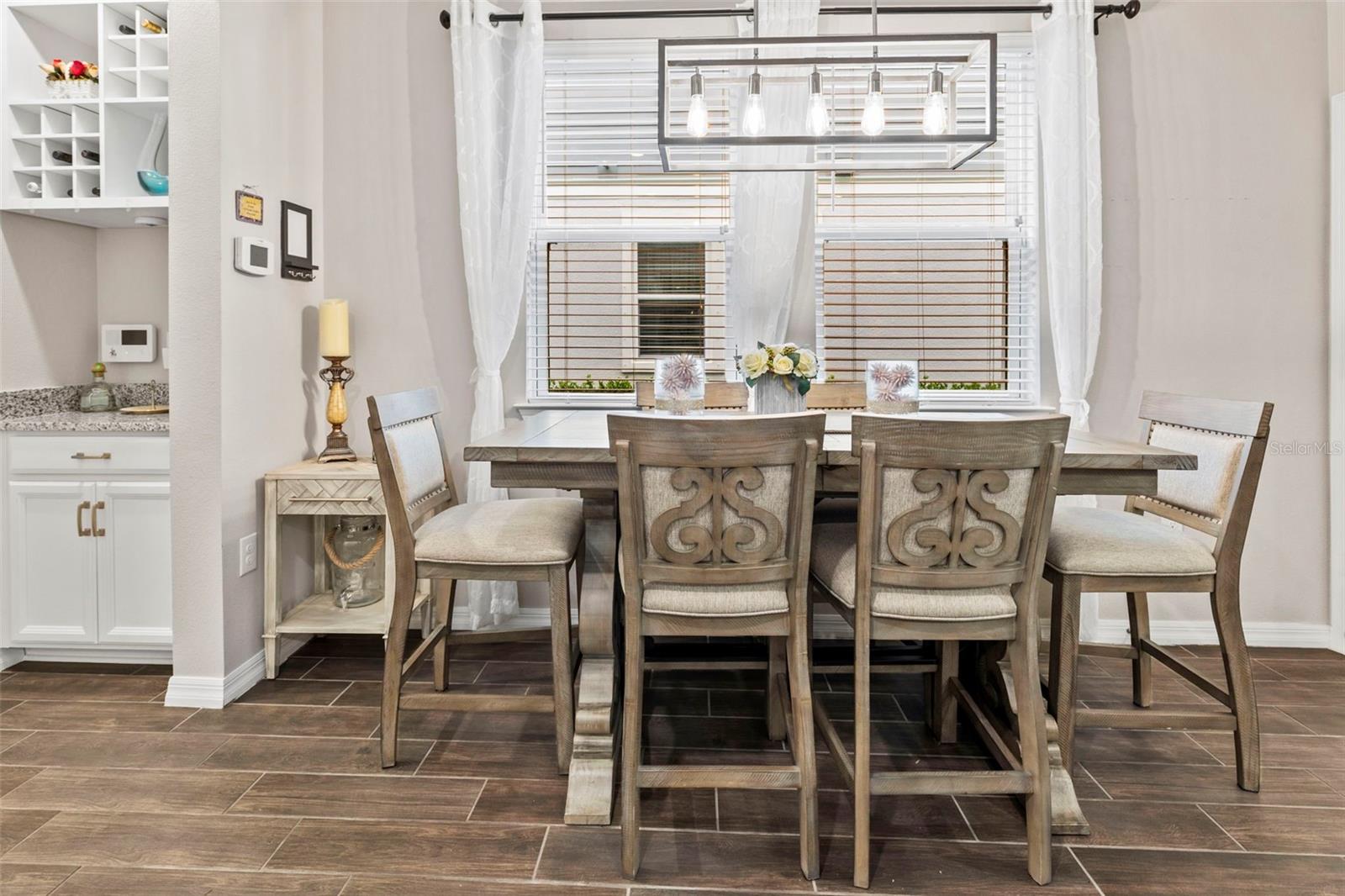 KEMERTON PLACE - Residential Lease